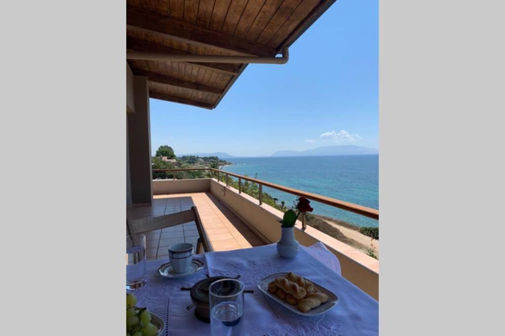 מיתיקאס 360º Suite With Endless Views To The Ionian Sea מראה חיצוני תמונה